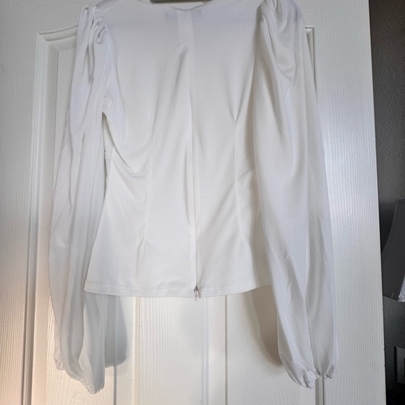 Elegant White Blouse by La Femme en Noir – M - Picture 2 of 3